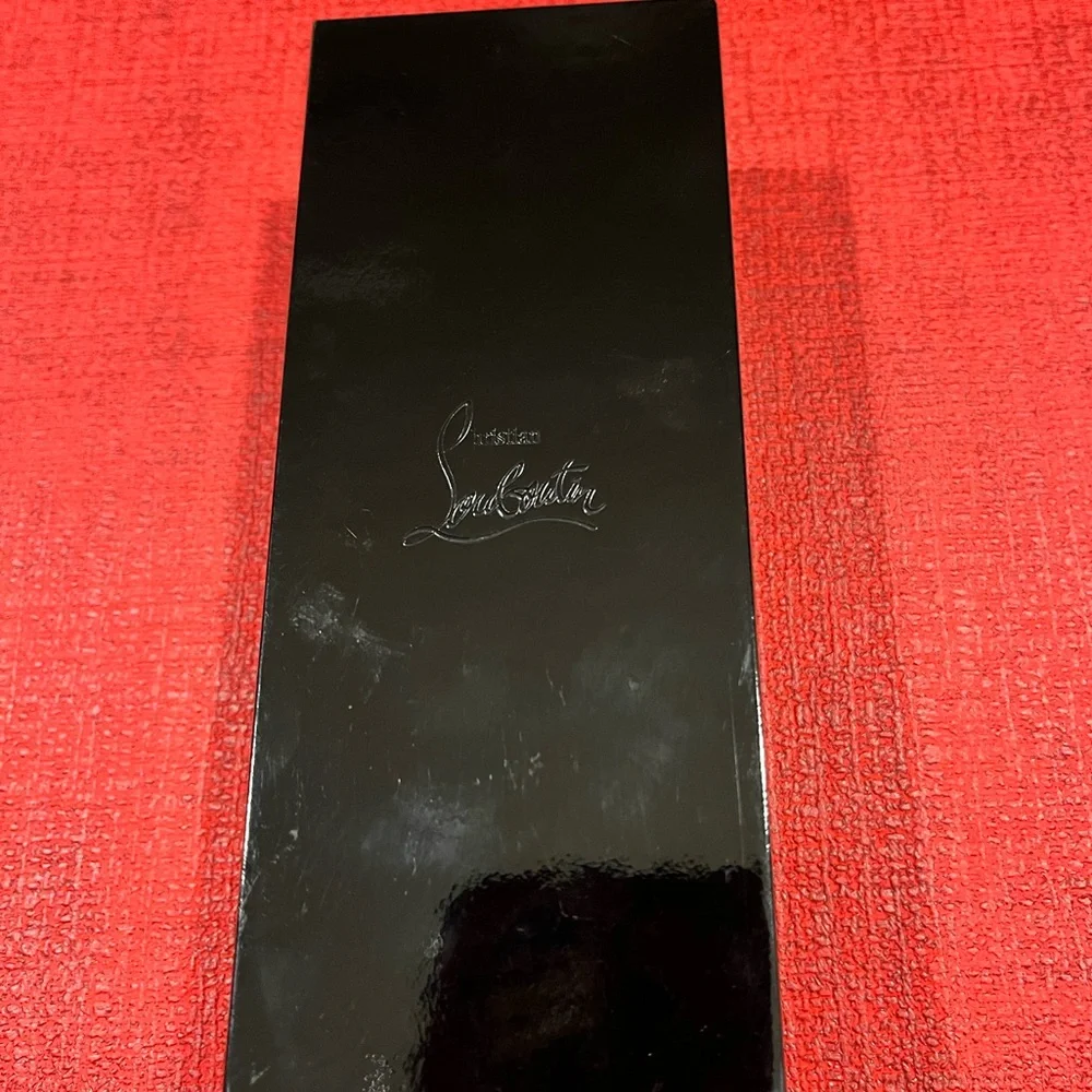CHRISTIAN LOUBOUTIN AUTHENTIC ROUGE 001L RED LIP LACQUER & SILK CORD NECKLACE